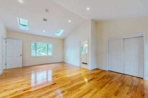 6 Pine Grove St, Milton MA  02186-4314 exterior