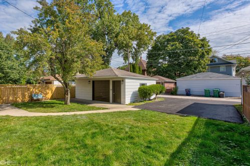 3235 Maple Ave, Forest View IL 60402-1250 exterior