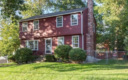 119 Hillcrest Rd, Dracut MA  01826-2006 exterior