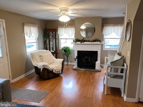 623 Wesley Ave, West Deptford NJ 08063-1247 exterior