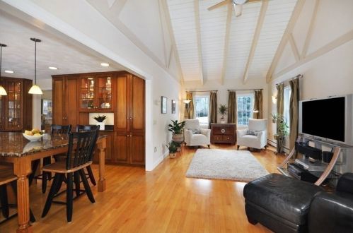 12 Woodchester Dr, Acton MA  01720-2058 exterior