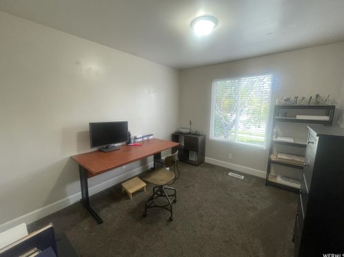 2193 Gyrfalcon Dr, Sandy UT 84092-4049 exterior