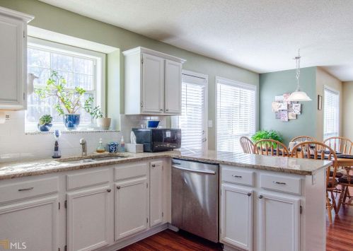 464 Walnut Crk Dr, Stockbridge GA 30281 exterior