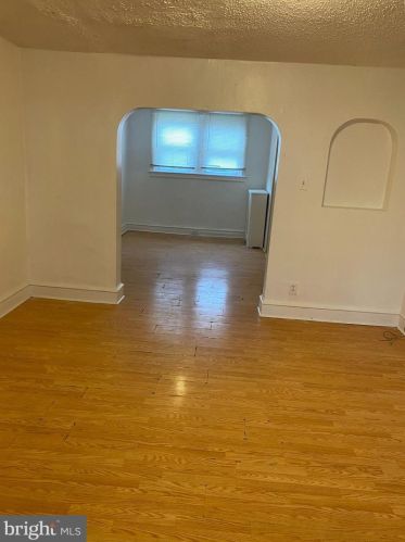 616 Allengrove St, Philadelphia, PA 19120-2106