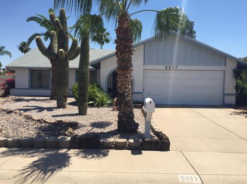 3217 Angela Dr, Phoenix AZ  85032-2069 exterior