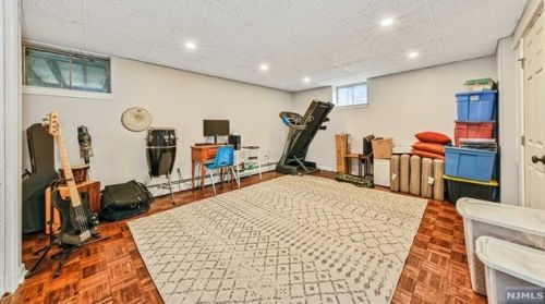 25 Catherine Ct, Skyline Lakes NJ  07456-1838 exterior