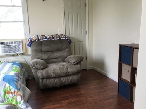 49 Pleasant St, Montgomery MA 01085-3736 exterior