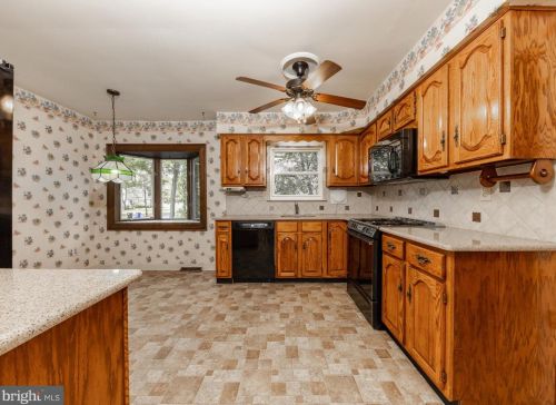 605 Chestnut Ave, West Deptford NJ 08097-1603 exterior