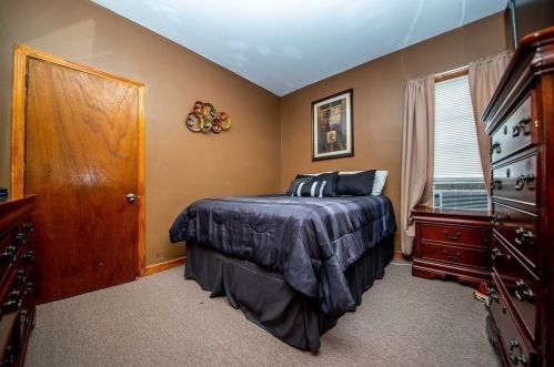 328 Broadway, Fall River MA 02724-2903 exterior