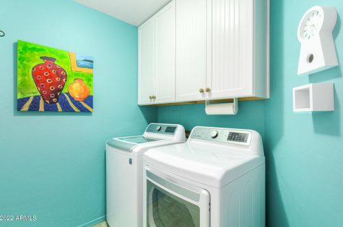 2712 Beautiful Ln, Phoenix AZ 85042-7073 exterior