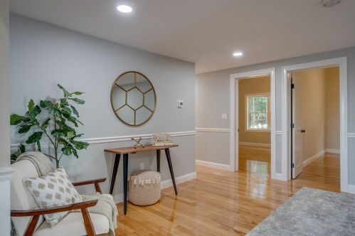 6 Red Hill Rd, North Reading MA  01864-1718 exterior