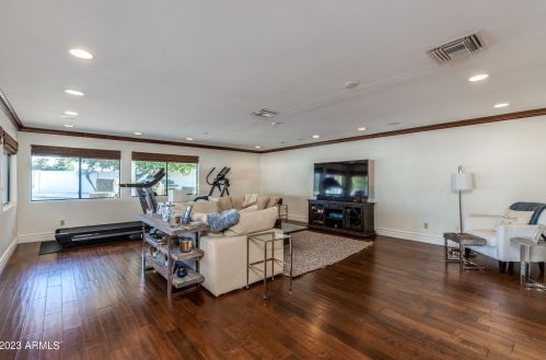 5307 32 Pl, Phoenix AZ 85018-1408 exterior