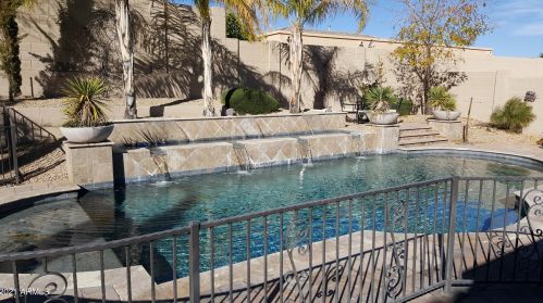 27306 65th Dr, Phoenix, AZ 85083-7509