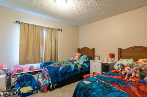 16814 31 Ave, Phoenix AZ 85009-4846 exterior