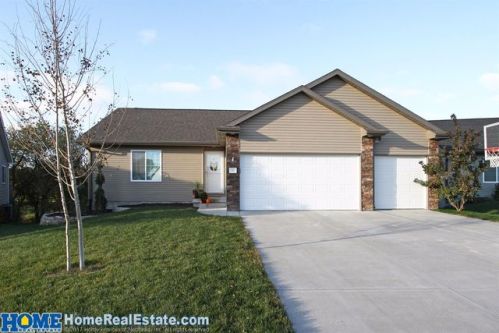 85 Vince Dr, Bennet, NE 68317-2415