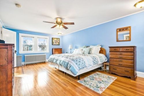 18 Angier Cir, Newton MA 02466-2901 exterior