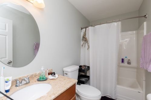 4 Marc Dr, Plymouth MA 02360-6140 exterior