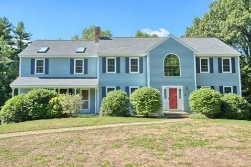 81 Strawberry Hl Rd, Acton MA  01720-5730 exterior