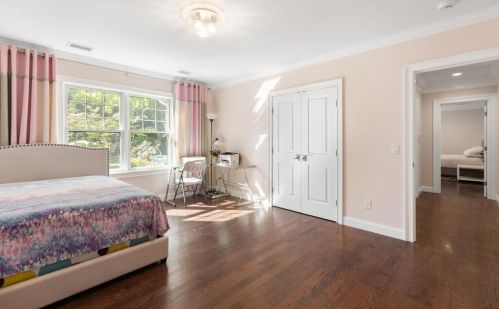 10 Fox Hl Rd, Newton MA exterior