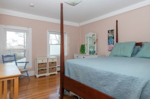 24 Blanchard Rd, Weymouth MA 02190-2840 exterior