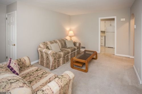 46 Hillside Ave, Dover, NJ 07801-2140