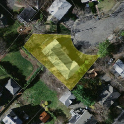 20 Glazer Rd, Newton MA  02459-2202 aerial view