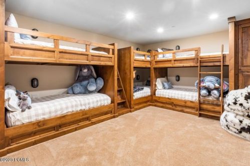 2727 Westview Trl, Park City UT 84098-6342 exterior