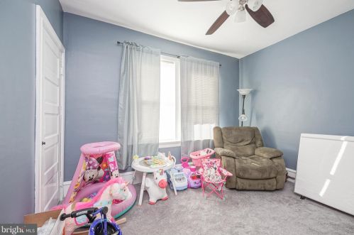 523 Lincoln Ave, West Deptford NJ 08066-1136 exterior