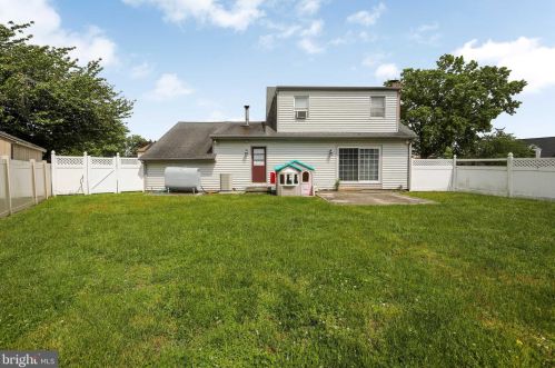 27 Rygate Ave, West Deptford NJ 08096-4218 exterior