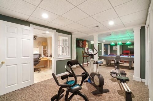 61 Village Ave, Dedham MA 02026-4209 exterior