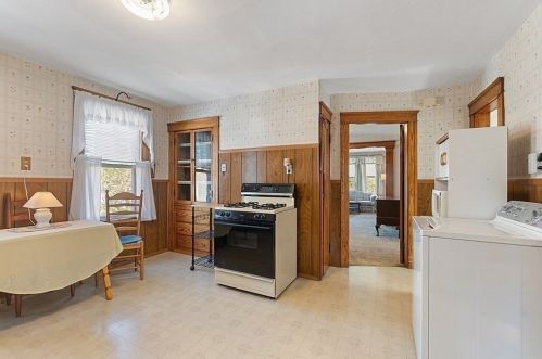 29 Halmstad St, Worcester MA 01607-1520 exterior