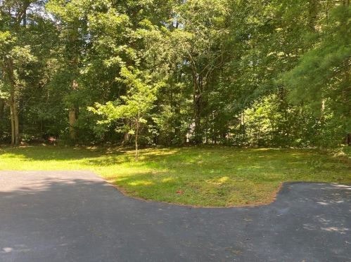 85 Leaf Ln, East Bridgewater MA 02333-1615 exterior