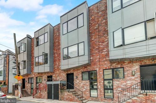 710 Bancroft St, Philadelphia, PA 19146-2019