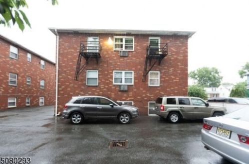 76 Frederick St, Belleville NJ 07109-1157 exterior