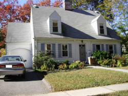 72 Bow Rd, Newton, MA 02459-2513