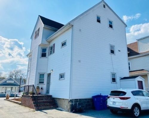 516 Weir St, Taunton MA 02780-4621 exterior