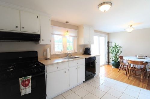 103 Pennsylvania Ave, Fall River MA 02726-3703 exterior