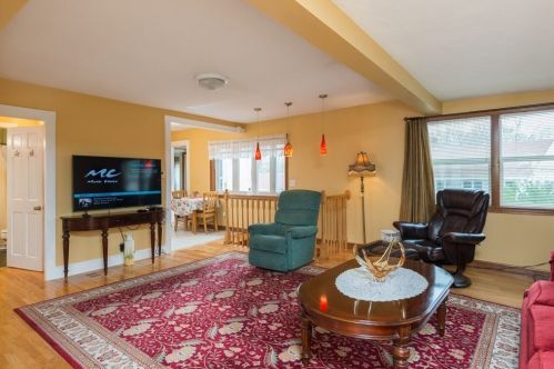 24 Volusia Rd, Hingham MA 02043-3041 exterior