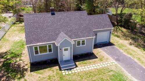 4 Birch Ave, Taunton MA  02718-1403 exterior