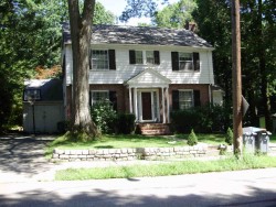 1364 Walnut St, Newton, MA 02461-1849