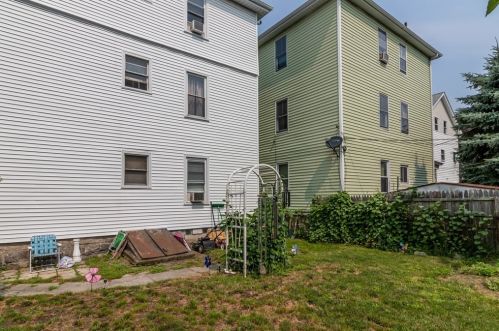 50 Beacon St, Fall River MA 02724-1534 exterior
