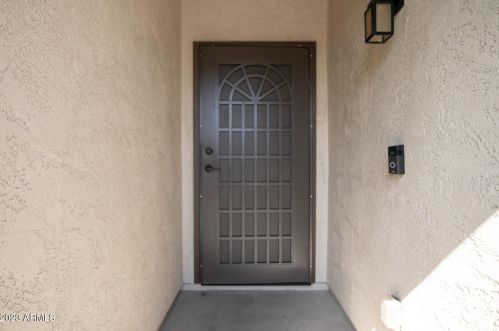 1726 Desperado Way, Phoenix, AZ 85085-6327