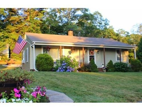 24 Hillside Dr, Taunton, MA 02780-1156