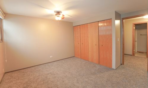 807 Beech Dr, Lemont IL 60440-1601 exterior