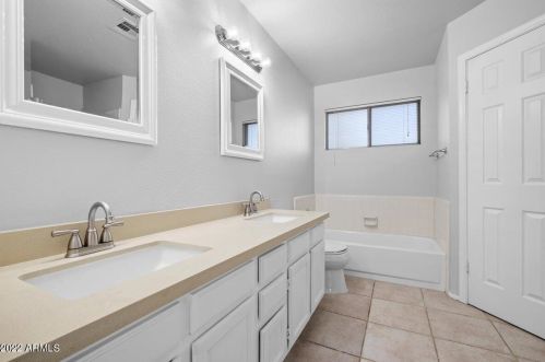 19615 36 St, Phoenix AZ 85050-3945 exterior