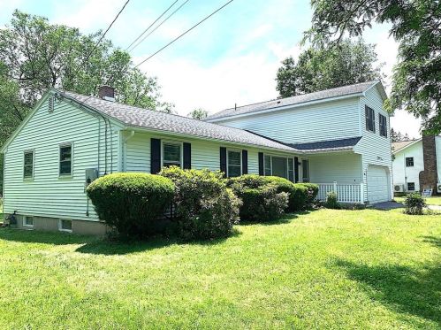 46 Justice Dr, Amherst, MA 01002-3119