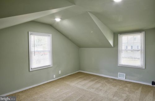 1875 Asbury Ave, West Deptford NJ  08096-4311 exterior