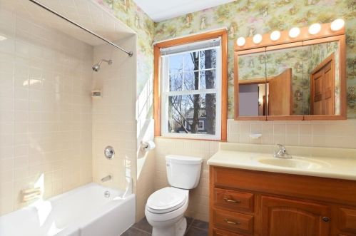 200 St, Weymouth MA 02191-1846 exterior