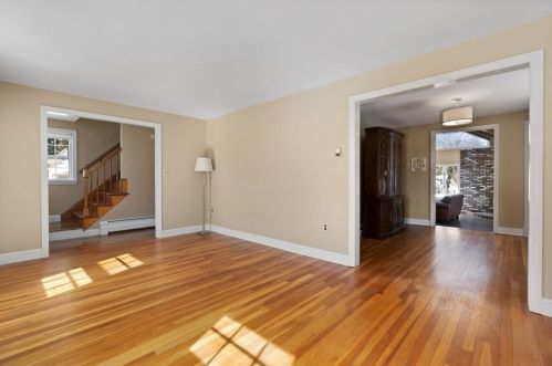 34 Rose St, Milton MA 02186-4616 exterior