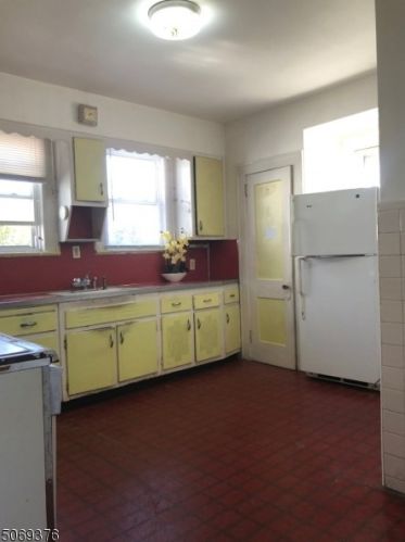 641 Belleville Ave, Belleville NJ 07109-3034 exterior